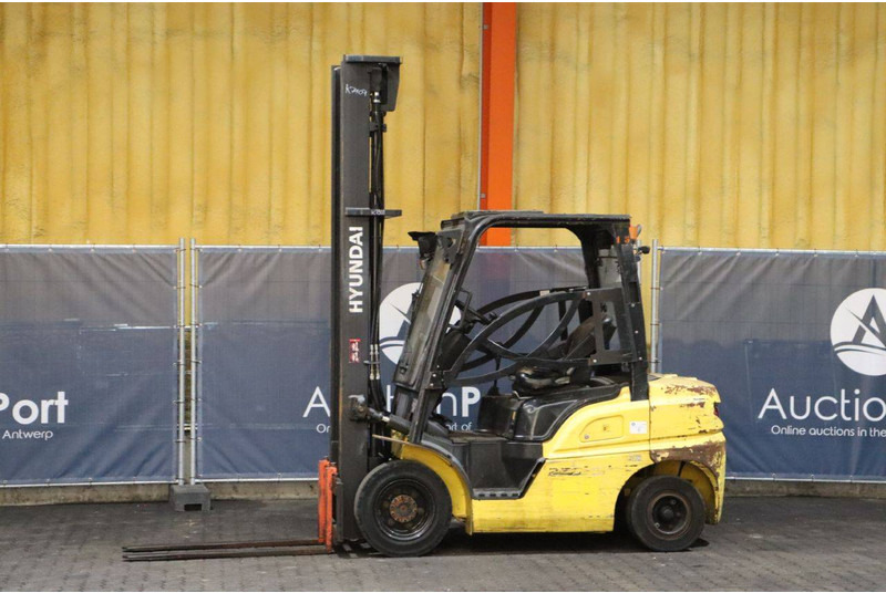 Hyundai 25D-9 - Dizel viljuškar: slika 1 Hyundai 25D-9 - Dizel viljuškar: slika 1