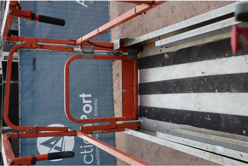Lift u obliku makaza JLG 2630ES: slika 20