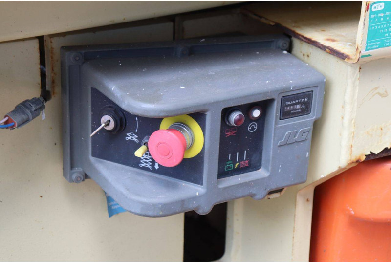 Lift u obliku makaza JLG 2630ES: slika 17