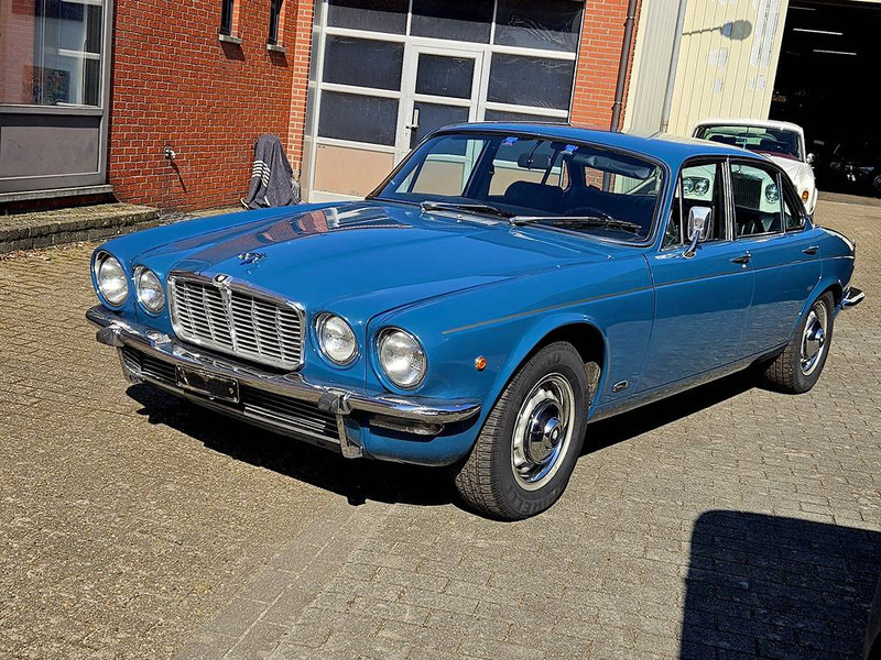 Jaguar XJ 4.2 Manual 4-Speed Overdrive - Limuzina: slika 1 Jaguar XJ 4.2 Manual 4-Speed Overdrive - Limuzina: slika 1