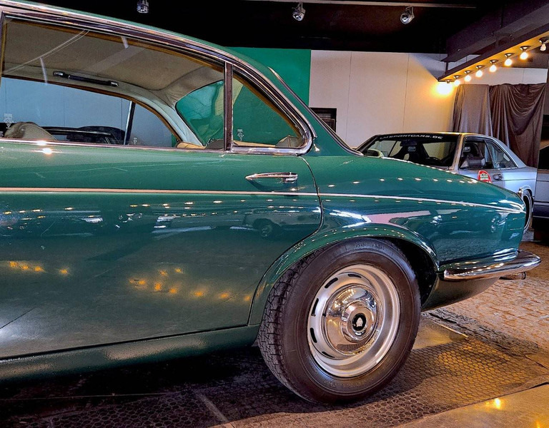 Jaguar XJ (series II) 4.2 Automatic - Limuzina: slika 3 Jaguar XJ (series II) 4.2 Automatic - Limuzina: slika 3