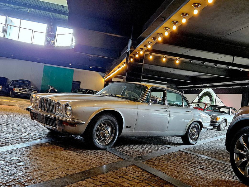 Jaguar XJ (series II) 4.2 Automatic - Automobil: slika 2 Jaguar XJ (series II) 4.2 Automatic - Automobil: slika 2