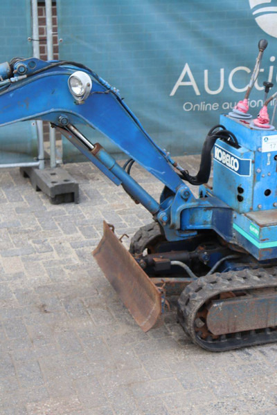 Mini bager Kobelco SK007: slika 13