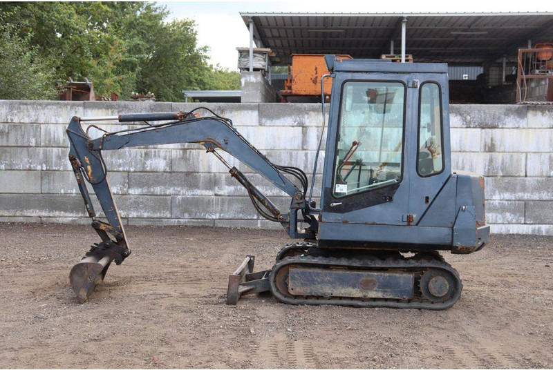 Komatsu PC10-6 - Bager guseničar: slika 2 Komatsu PC10-6 - Bager guseničar: slika 2