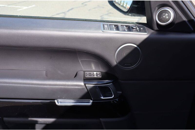 SUVSUV Land Rover Range Rover: slika 18