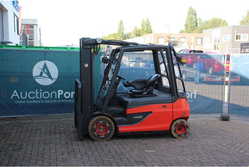 Linde E30L-01 - Električni viljuškar: slika 1 Linde E30L-01 - Električni viljuškar: slika 1
