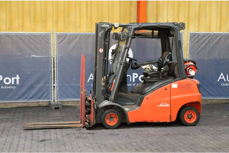Linde H20T-01 - Gasni viljuškar: slika 1 Linde H20T-01 - Gasni viljuškar: slika 1