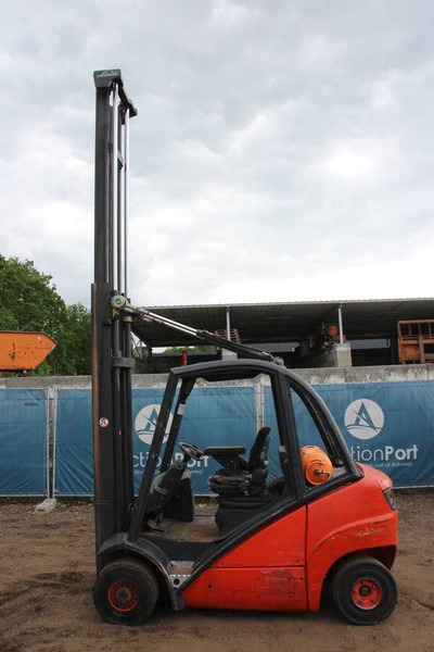 Linde H25T - Terenski viljuškar: slika 4 Linde H25T - Terenski viljuškar: slika 4