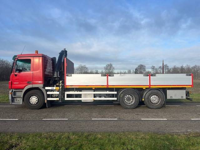 Mercedes-Benz Actros 2832 6x2 - Kamion sa dizalicom: slika 4 Mercedes-Benz Actros 2832 6x2 - Kamion sa dizalicom: slika 4