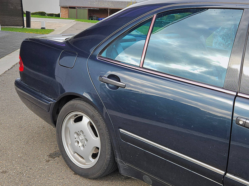 Mercedes-Benz E-Klasse (W210) _ 300 D Automatic - Limuzina: slika 3 Mercedes-Benz E-Klasse (W210) _ 300 D Automatic - Limuzina: slika 3