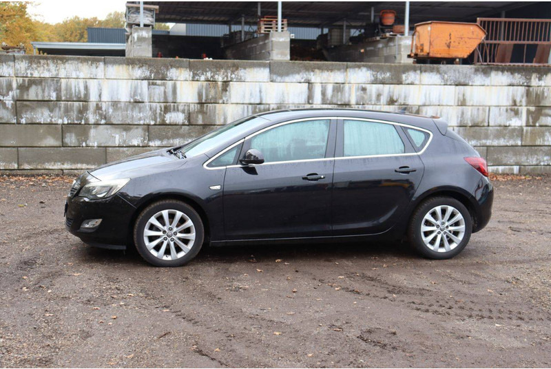 Opel Astra - Limuzina: slika 1 Opel Astra - Limuzina: slika 1