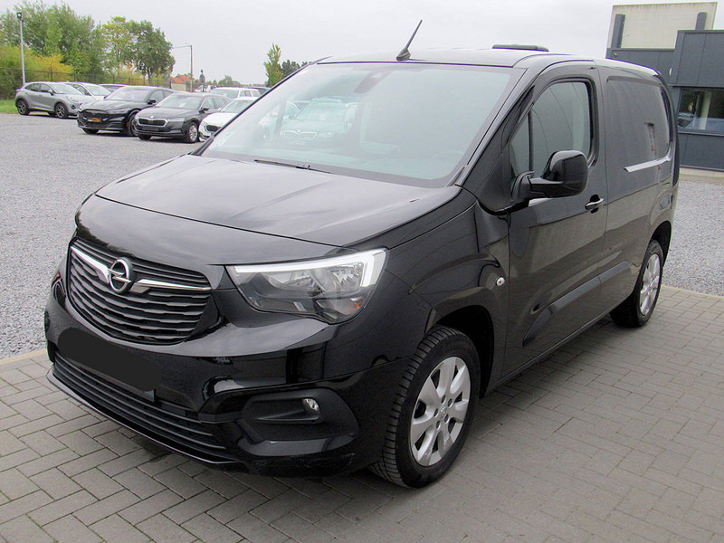 Opel Combo 1.5 D Automatic - Furgon: slika 1 Opel Combo 1.5 D Automatic - Furgon: slika 1
