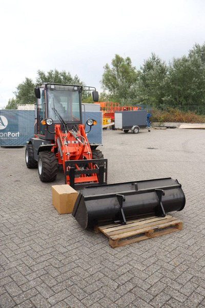 Utovarivač točkaš novi Panther 10-08: slika 7