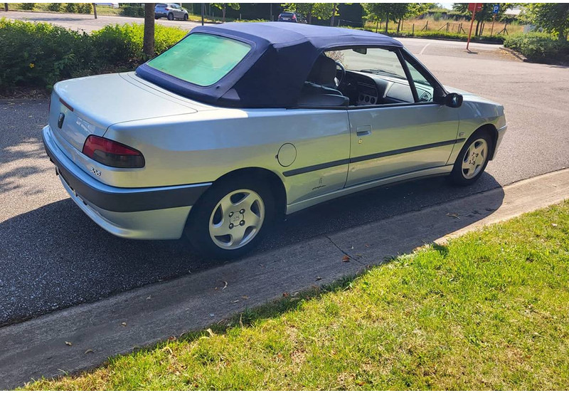 Peugeot 306 Cabriolet 1.6 Automatic - Limuzina: slika 4 Peugeot 306 Cabriolet 1.6 Automatic - Limuzina: slika 4