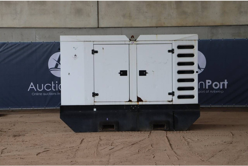 SDMO R110-C31 - Set generatora: slika 2 SDMO R110-C31 - Set generatora: slika 2
