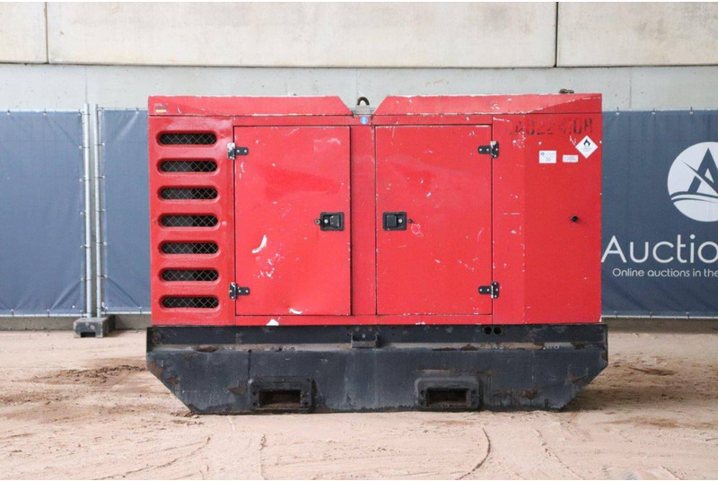 SDMO R145 - Set generatora: slika 2 SDMO R145 - Set generatora: slika 2