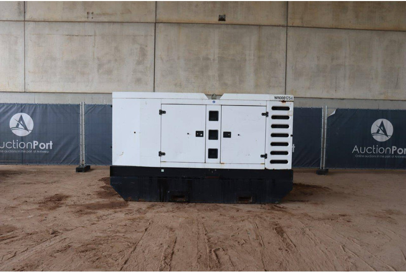 SDMO R220C3 - Set generatora: slika 2 SDMO R220C3 - Set generatora: slika 2