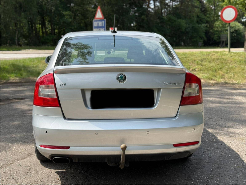 Škoda Octavia 1.6 TDI - Limuzina: slika 5 Škoda Octavia 1.6 TDI - Limuzina: slika 5