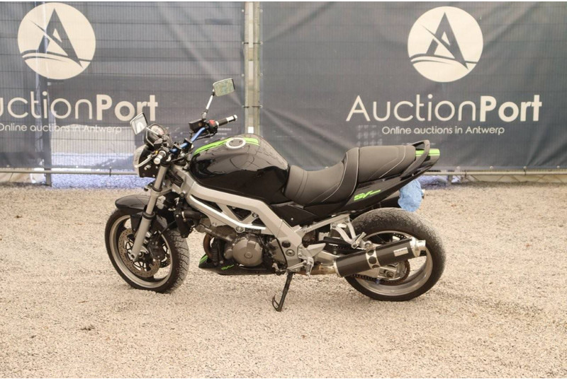 Suzuki SV1000 - Motocikl: slika 2 Suzuki SV1000 - Motocikl: slika 2