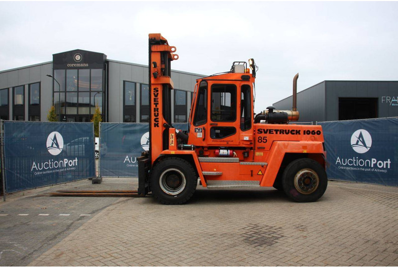 Svetruck 1060-30 - Mašina za kontejenere: slika 2 Svetruck 1060-30 - Mašina za kontejenere: slika 2