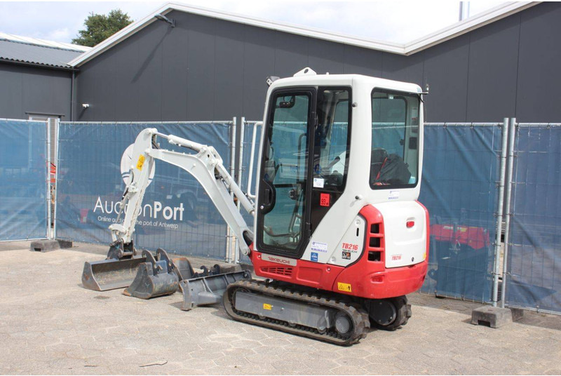 Takeuchi TB216 - Mini bager: slika 3 Takeuchi TB216 - Mini bager: slika 3