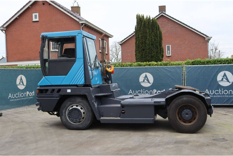 Terberg RT222 - Terminalni traktor: slika 3 Terberg RT222 - Terminalni traktor: slika 3