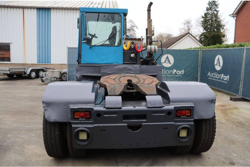 Terberg RT222 - Terminalni traktor: slika 5 Terberg RT222 - Terminalni traktor: slika 5
