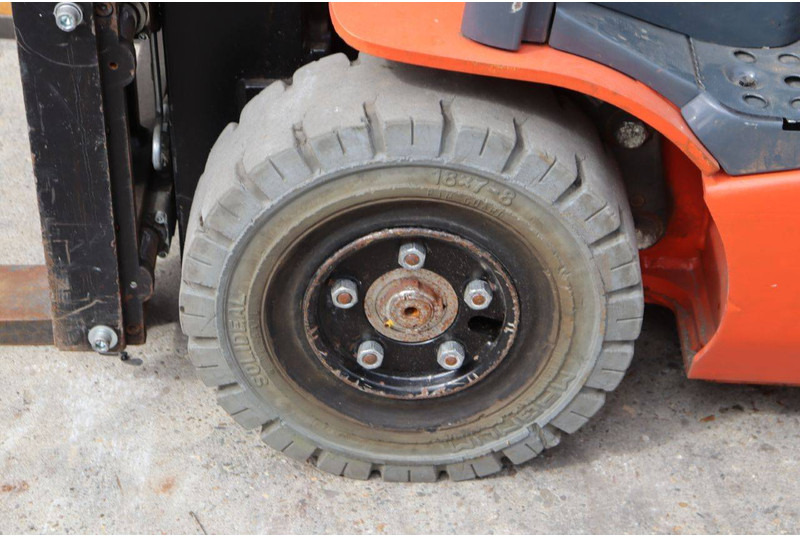 Električni viljuškar Toyota 8FBEK18T: slika 14 Električni viljuškar Toyota 8FBEK18T: slika 14