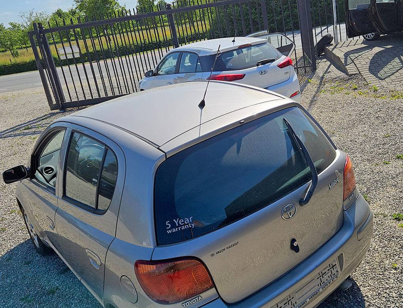 Toyota Yaris (I - update) 1.0 16v VVT-i - Limuzina: slika 3 Toyota Yaris (I - update) 1.0 16v VVT-i - Limuzina: slika 3