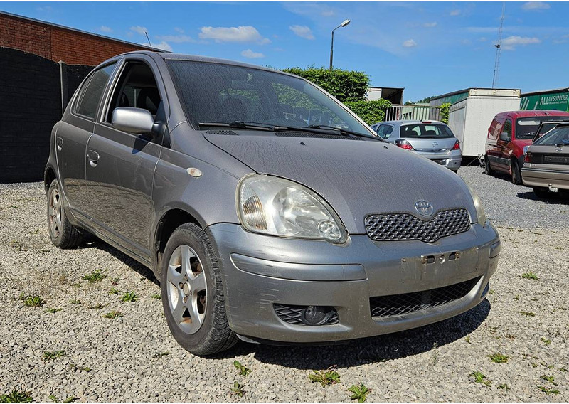 Toyota Yaris (I - update) 1.0 16v VVT-i - Limuzina: slika 2 Toyota Yaris (I - update) 1.0 16v VVT-i - Limuzina: slika 2