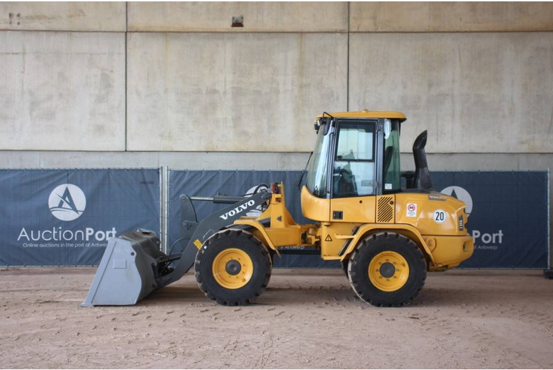 Volvo L35G - Utovarivač točkaš: slika 2 Volvo L35G - Utovarivač točkaš: slika 2