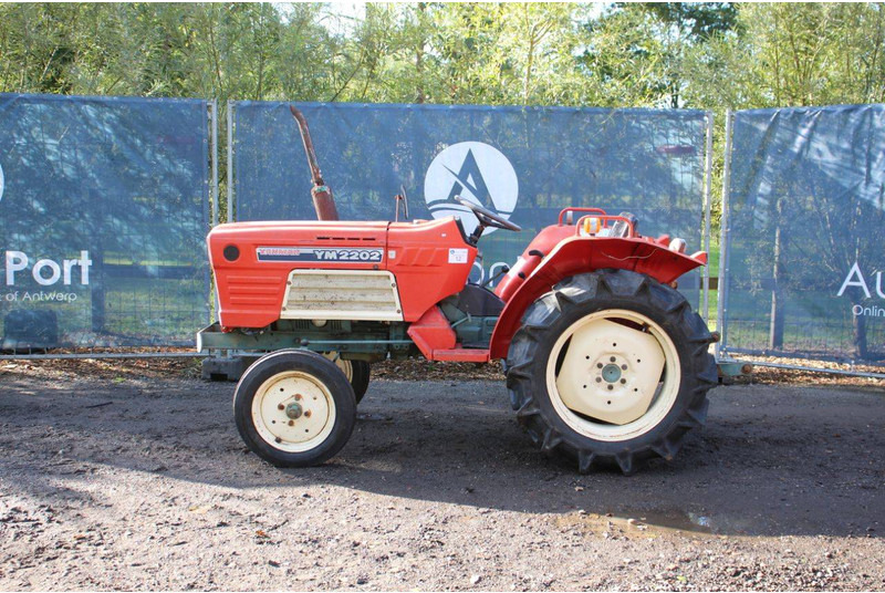 Yanmar YM2202 - Traktor: slika 2 Yanmar YM2202 - Traktor: slika 2