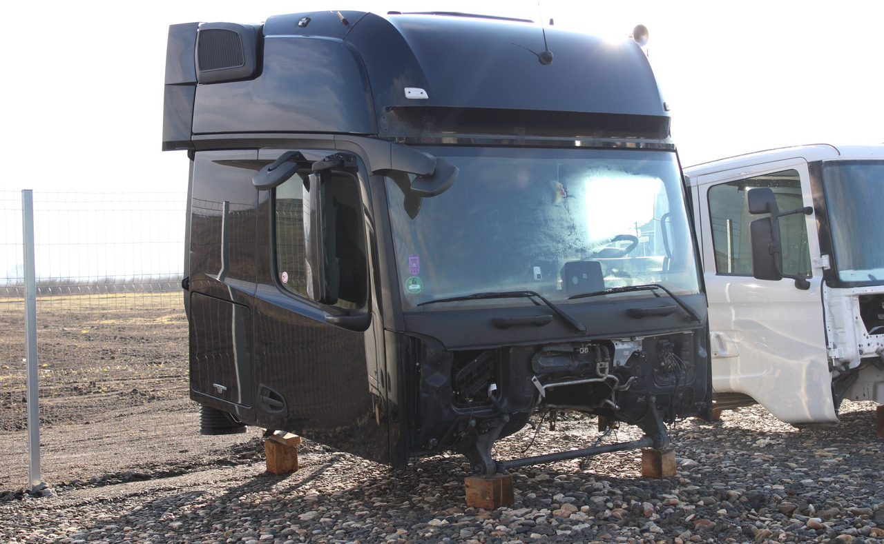CABINA MERCEDES ACTROS MP4 GIGA SPACE - Kabina za Kamion: slika 2 CABINA MERCEDES ACTROS MP4 GIGA SPACE - Kabina za Kamion: slika 2