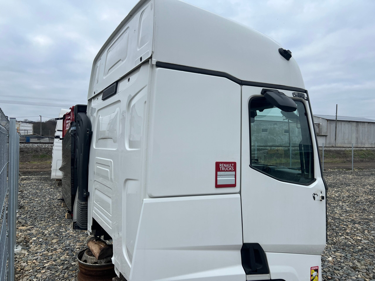 CABINA RENAULT T SLEEPER - Kabina za Kamion: slika 4 CABINA RENAULT T SLEEPER - Kabina za Kamion: slika 4