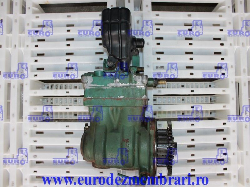 COMPRESOR AER CU AMBREIAJ VOLVO FH4 D13K 22017920, 22605008, 21984259 - Zračne kočnice za Kamion: slika 1 COMPRESOR AER CU AMBREIAJ VOLVO FH4 D13K 22017920, 22605008, 21984259 - Zračne kočnice za Kamion: slika 1