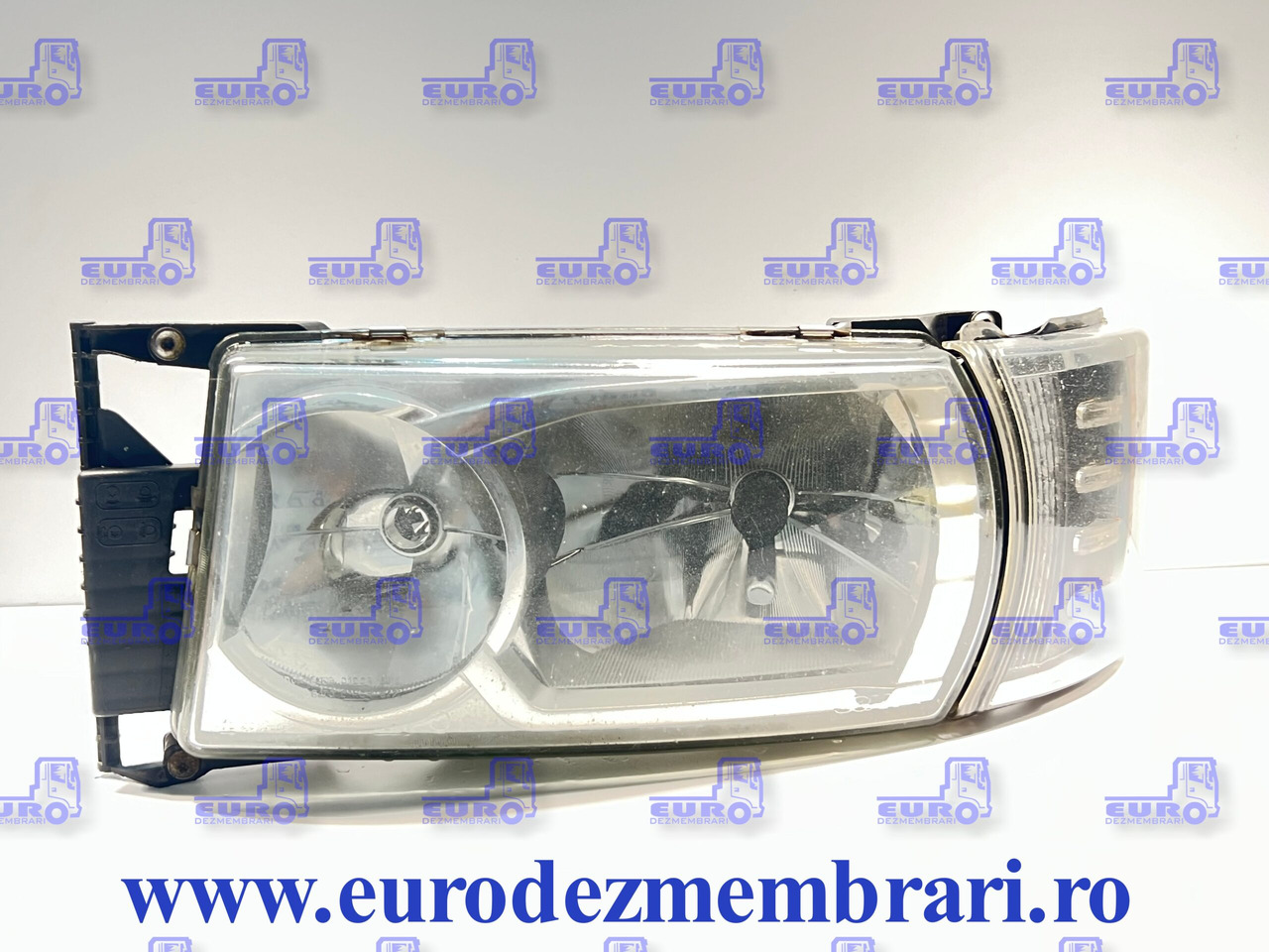 FAR CU XENON STANGA SCANIA 2416103 - Prednja svetla za Kamion: slika 1 FAR CU XENON STANGA SCANIA 2416103 - Prednja svetla za Kamion: slika 1