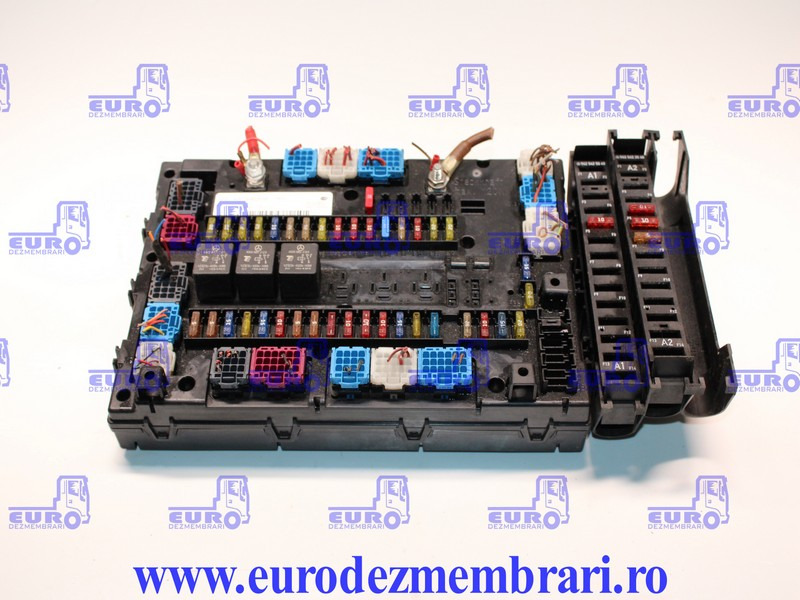 TABLOU SIGURANTE MERCEDES ACTROS MP4 SAM CABIN A0014462658, A0014466858 - Osigurač za Kamion: slika 1 TABLOU SIGURANTE MERCEDES ACTROS MP4 SAM CABIN A0014462658, A0014466858 - Osigurač za Kamion: slika 1