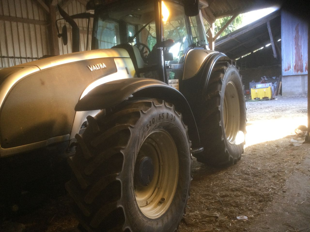 Valtra T190 - Traktor: slika 1 Valtra T190 - Traktor: slika 1