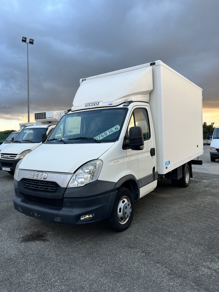 Dostavno vozilo sa zatvorenim sandukom IVECO 35C15 CAJA CERRADA: slika 9