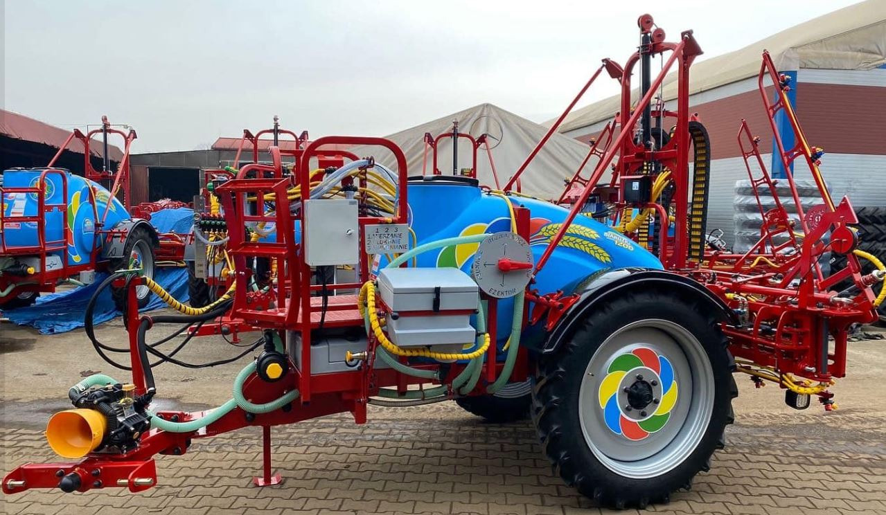 Biardzki Opryskiwacz przyczepiany 1200l/18 / Anhängespritze 1200 l / 18/ Trailed sprayer 1200 /18 / l/ Прицепной опрыскиватель 1200/18 - Vučena prskalica: slika 2 Biardzki Opryskiwacz przyczepiany 1200l/18 / Anhängespritze 1200 l / 18/ Trailed sprayer 1200 /18 / l/ Прицепной опрыскиватель 1200/18 - Vučena prskalica: slika 2