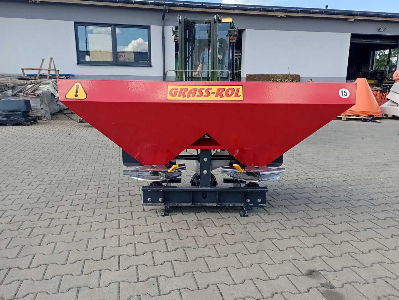 Grass Rol Rozsiewacz nawozów Junior 1200 l/ Düngerstreuer 1200l/ Fertilizer spreader 1200 - Rasipač veštačkog đubriva: slika 1 Grass Rol Rozsiewacz nawozów Junior 1200 l/ Düngerstreuer 1200l/ Fertilizer spreader 1200 - Rasipač veštačkog đubriva: slika 1