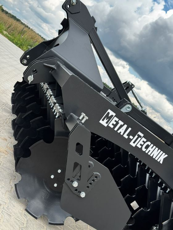 METAL-TECHNIK Brona talerzowa 2,7 m / Scheibenegge / дисковая борона / disc harrow - Tanjirača: slika 2 METAL-TECHNIK Brona talerzowa 2,7 m / Scheibenegge / дисковая борона / disc harrow - Tanjirača: slika 2