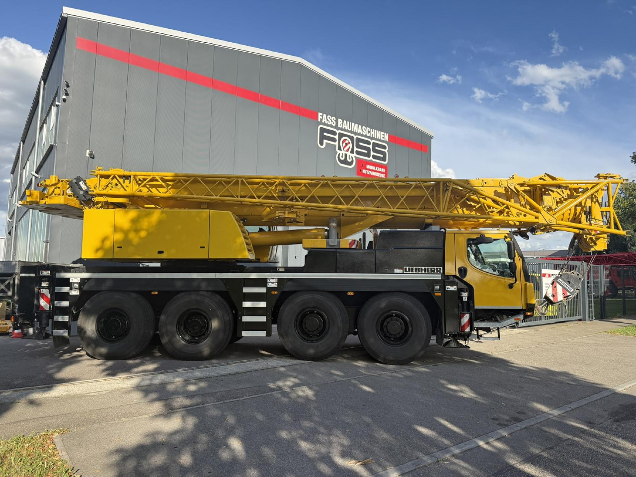 Liebherr LTM 1090-4.1 (2012 - 062 321) | 8 x 8 | LICCON 2 - Pokretni kran: slika 5 Liebherr LTM 1090-4.1 (2012 - 062 321) | 8 x 8 | LICCON 2 - Pokretni kran: slika 5