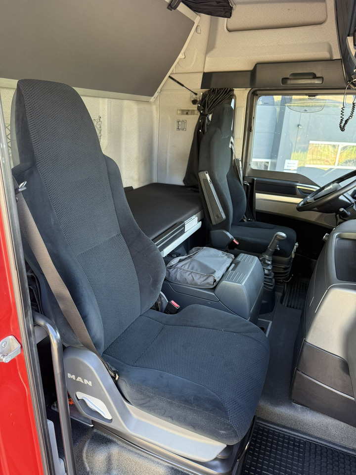 Tegljač MAN TGX 33.480 6x4 BLS (zul. ZGG 120 t): slika 22