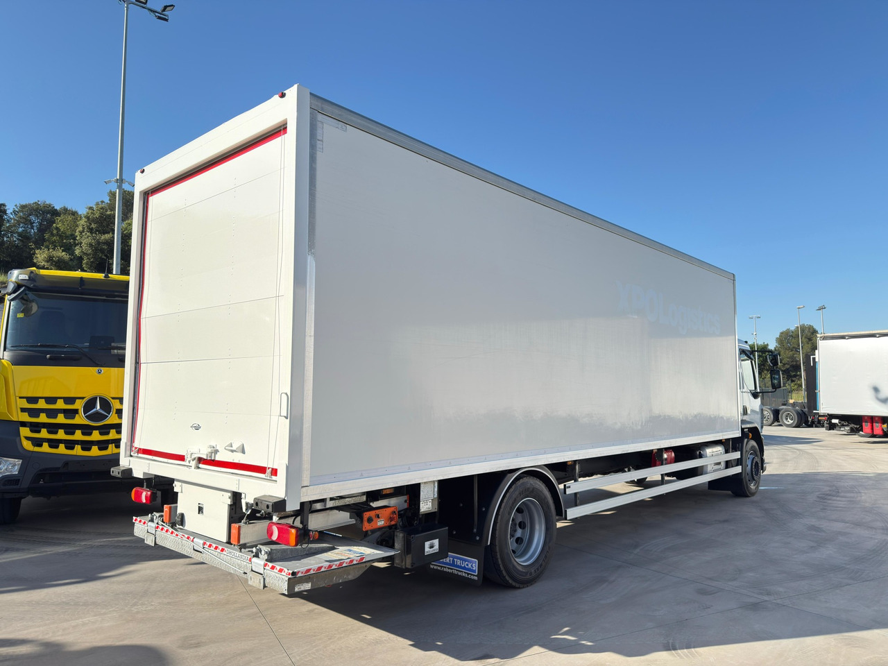 DAF LF 290 FA E6 (VAN) - Kamion sa zatvorenim sandukom: slika 3 DAF LF 290 FA E6 (VAN) - Kamion sa zatvorenim sandukom: slika 3