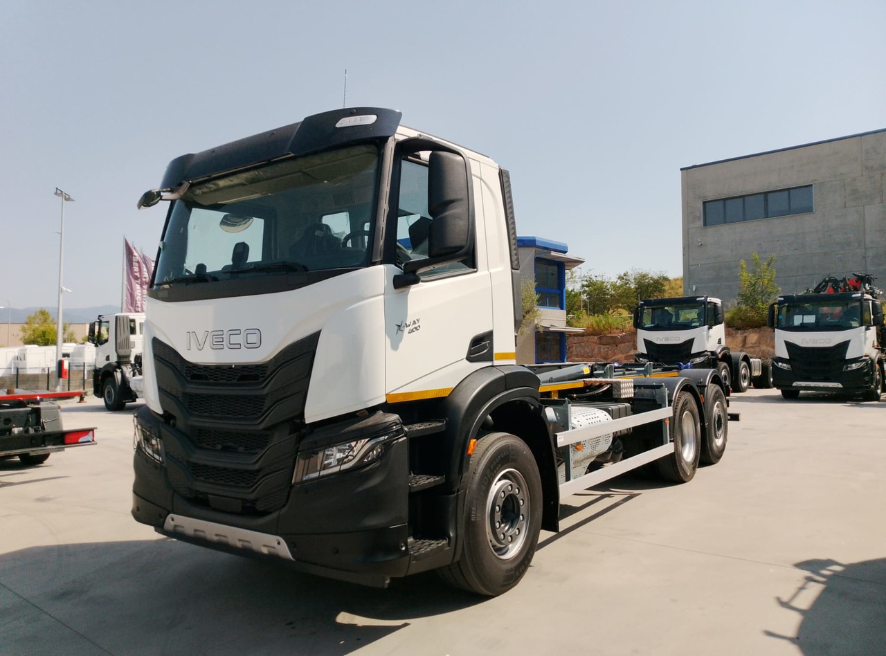 IVECO AD280X40 YPS ON X-WAY E6 (Hook Equipment) - Kamion sa hidrauličnom kukom: slika 4 IVECO AD280X40 YPS ON X-WAY E6 (Hook Equipment) - Kamion sa hidrauličnom kukom: slika 4