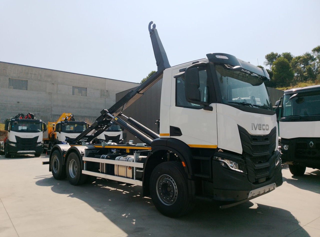 IVECO AD280X40 YPS ON X-WAY E6 (Hook Equipment) - Kamion sa hidrauličnom kukom: slika 1 IVECO AD280X40 YPS ON X-WAY E6 (Hook Equipment) - Kamion sa hidrauličnom kukom: slika 1