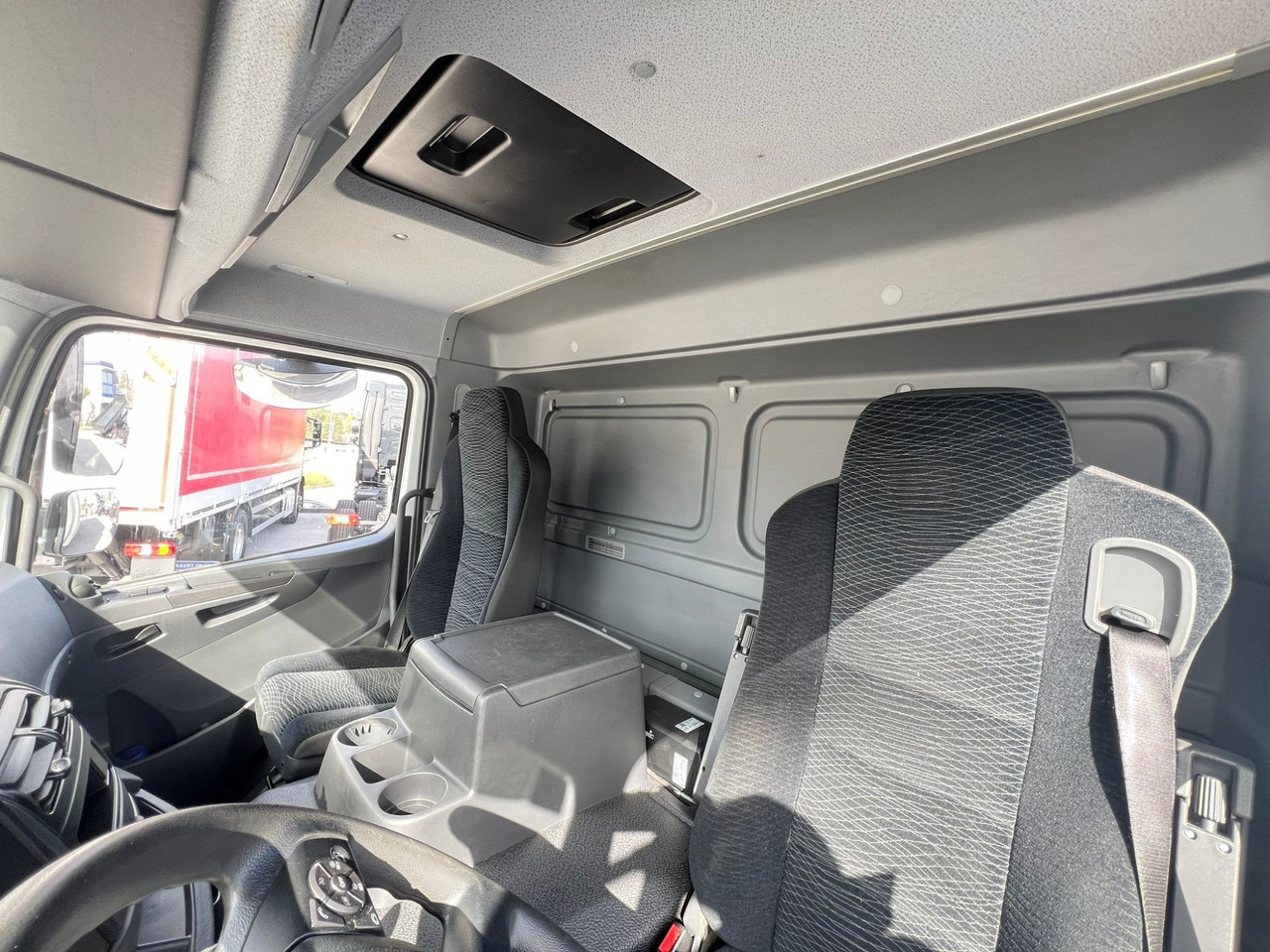 Kamion sa ceradom MERCEDES BENZ 15.30L Atego E6 (Semitauliner): slika 6