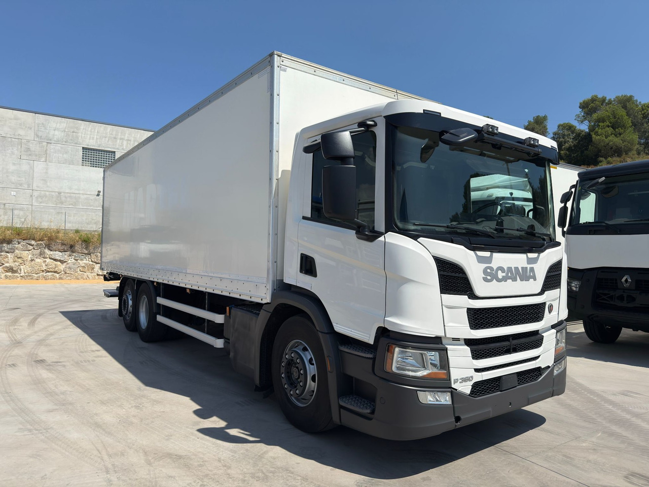 SCANIA P360 E6 (VAN) - Kamion sa zatvorenim sandukom: slika 2 SCANIA P360 E6 (VAN) - Kamion sa zatvorenim sandukom: slika 2