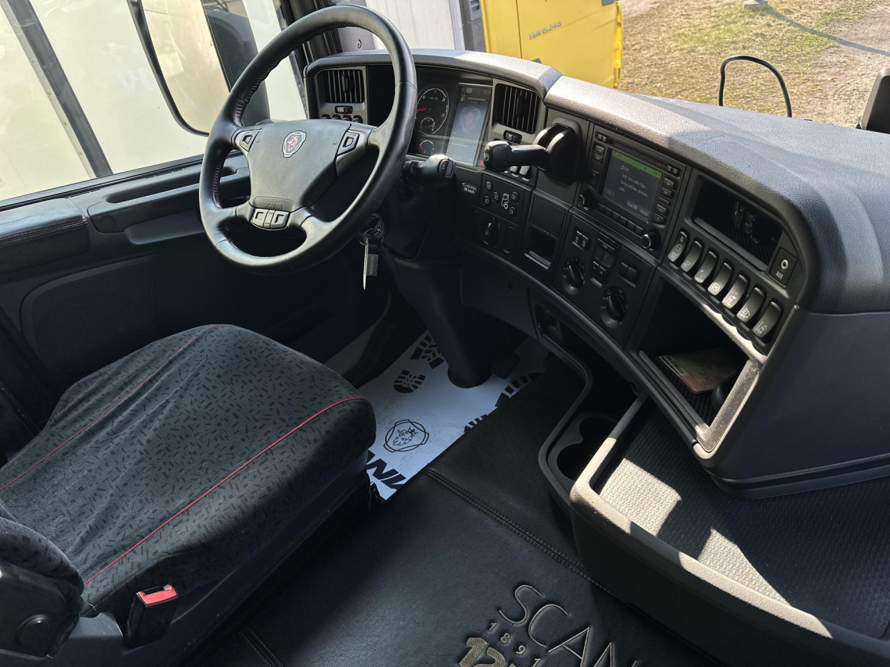 SCANIA G 410 LB4x2MNB - Kamion sa golom šasijom i zatvorenom kabinom: slika 3 SCANIA G 410 LB4x2MNB - Kamion sa golom šasijom i zatvorenom kabinom: slika 3